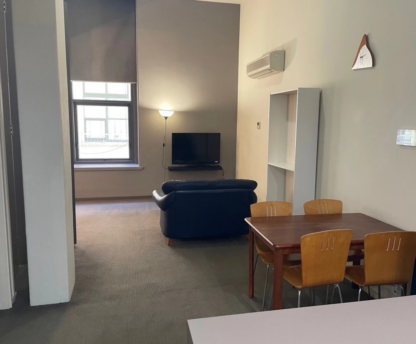 Furnished room in a flatshare