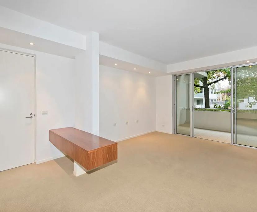 Unfurnished room with own bathroom