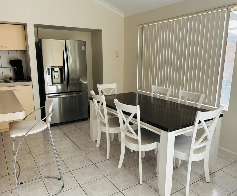 $290, Share-house, 3 bathrooms, Spearwood WA 6163