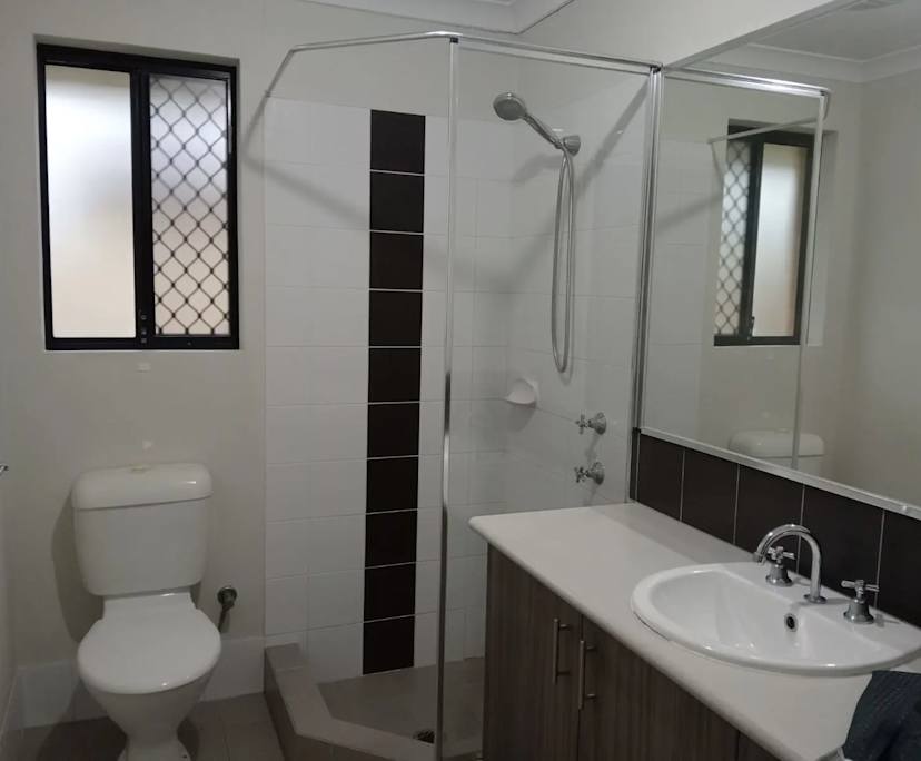$300, Share-house, 6 bathrooms, Saint James WA 6102