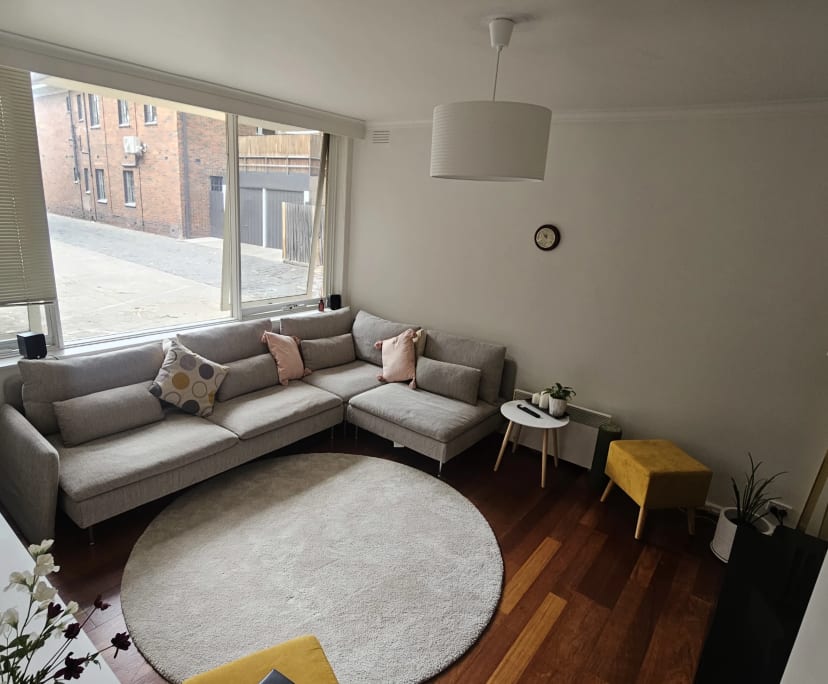 Furnished room in a flatshare