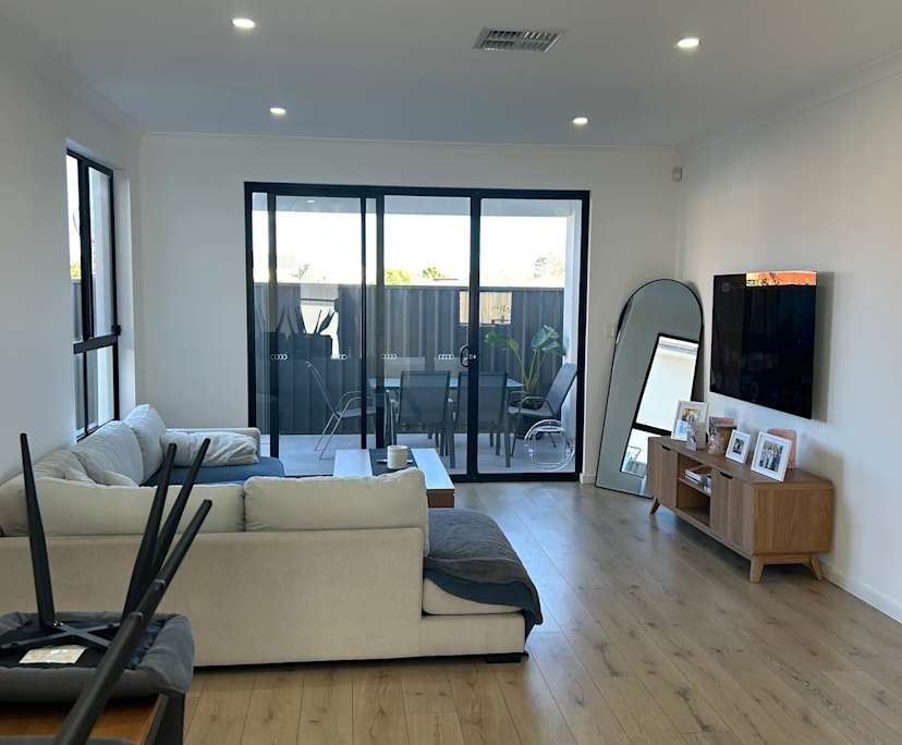 $330, Share-house, 3 bathrooms, Seaton SA 5023