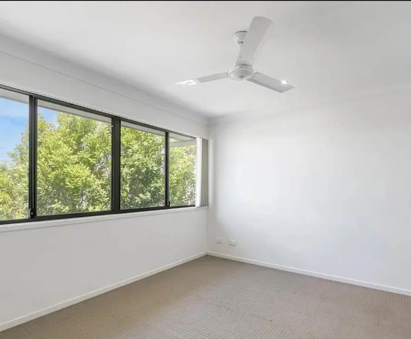 $250, Flatshare, 3 bathrooms, South Mackay QLD 4740