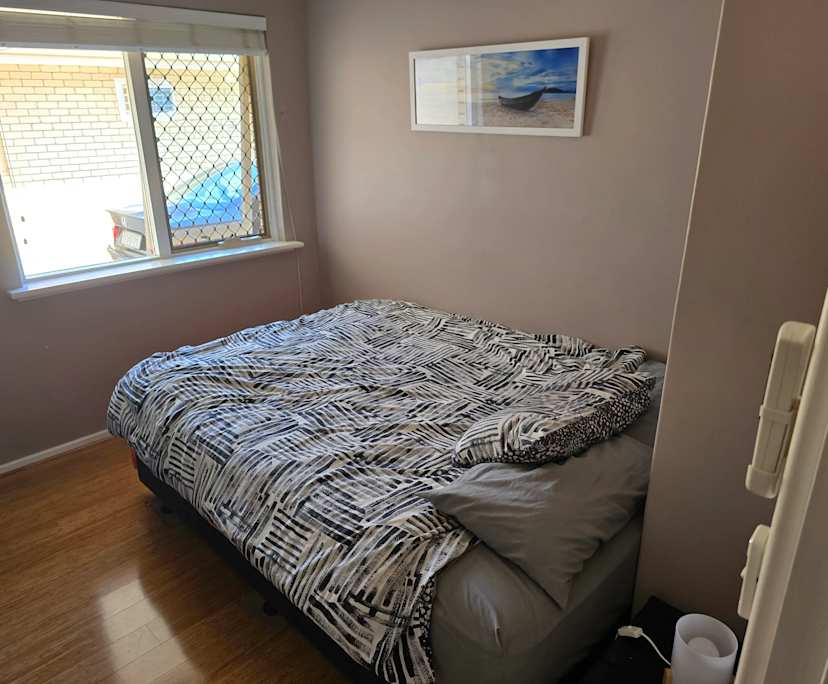 Room in a share house