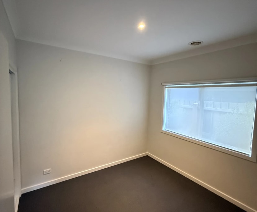 Unfurnished room with own bathroom