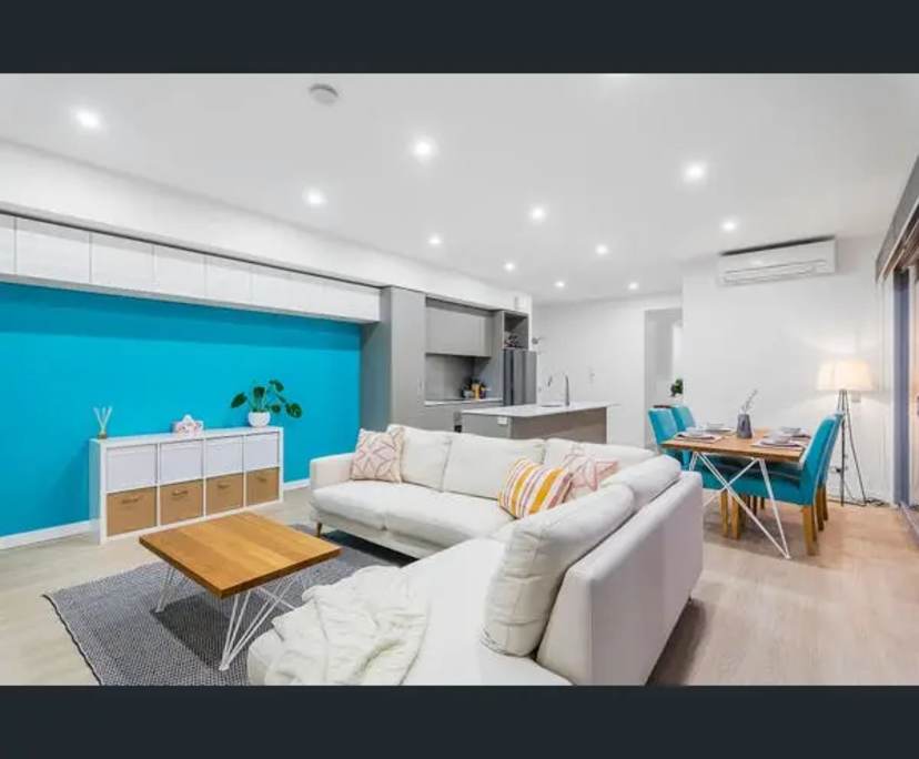 Unfurnished room in a flatshare