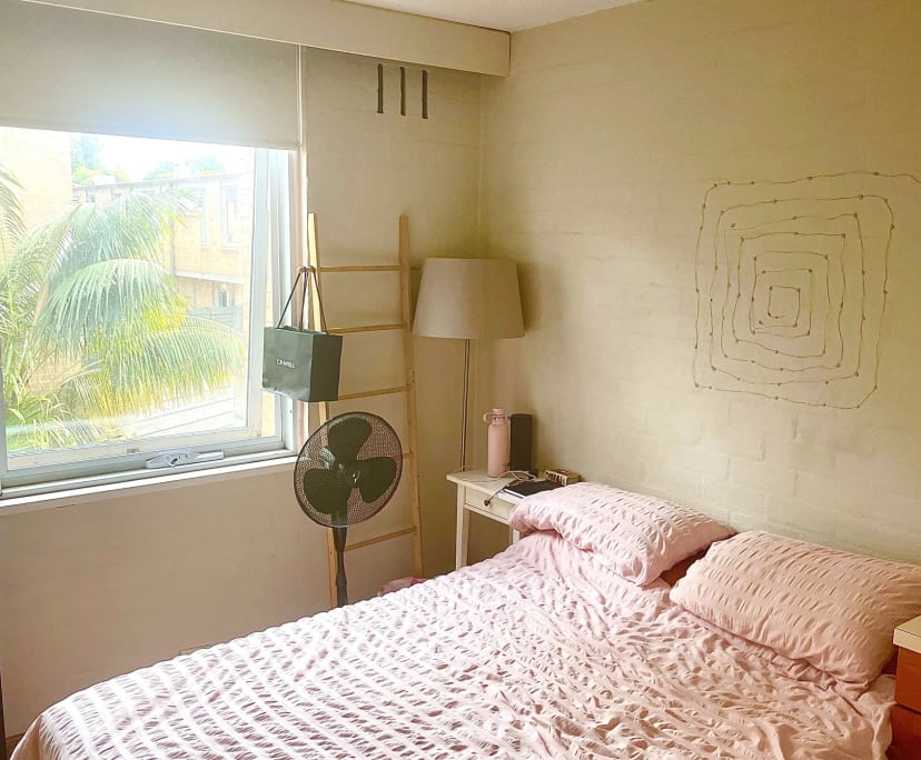 Furnished room in a flatshare