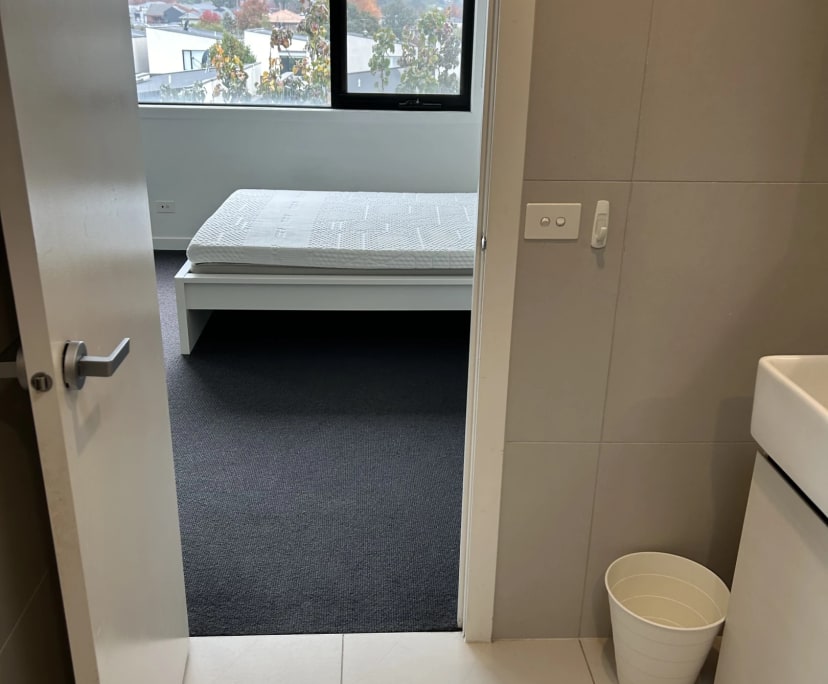 $455, Share-house, 3 bathrooms, Camberwell VIC 3124