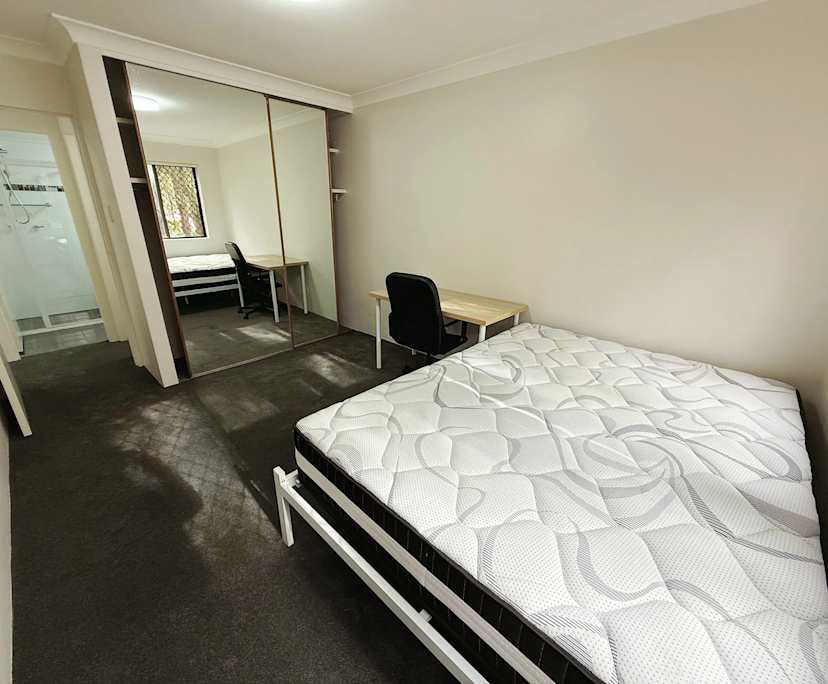 Furnished room in a flatshare