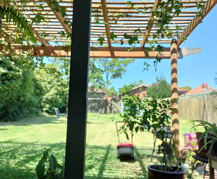 Room in a share house