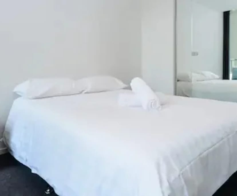 $830, Whole-property, 2 bathrooms, West Melbourne VIC 3003