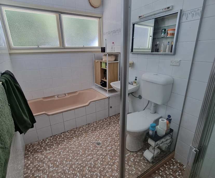 $250, Share-house, 3 bathrooms, North Gosford NSW 2250