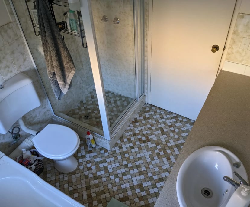 Unfurnished room in a flatshare