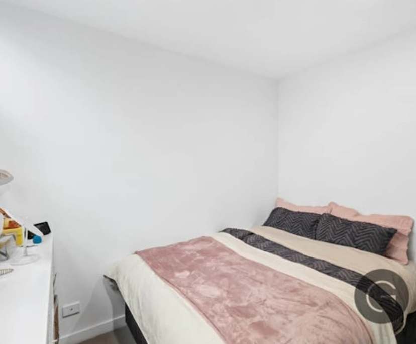 Unfurnished room with own bathroom