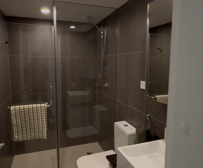 Furnished room with own bathroom