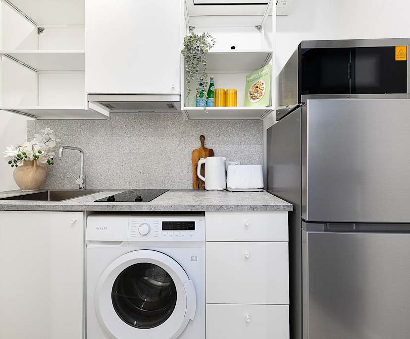 $575, Studio, 1 bathroom, Petersham NSW 2049