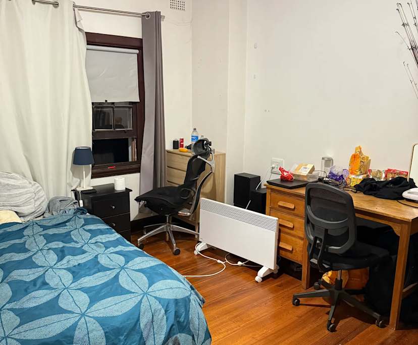 Furnished room in a share house