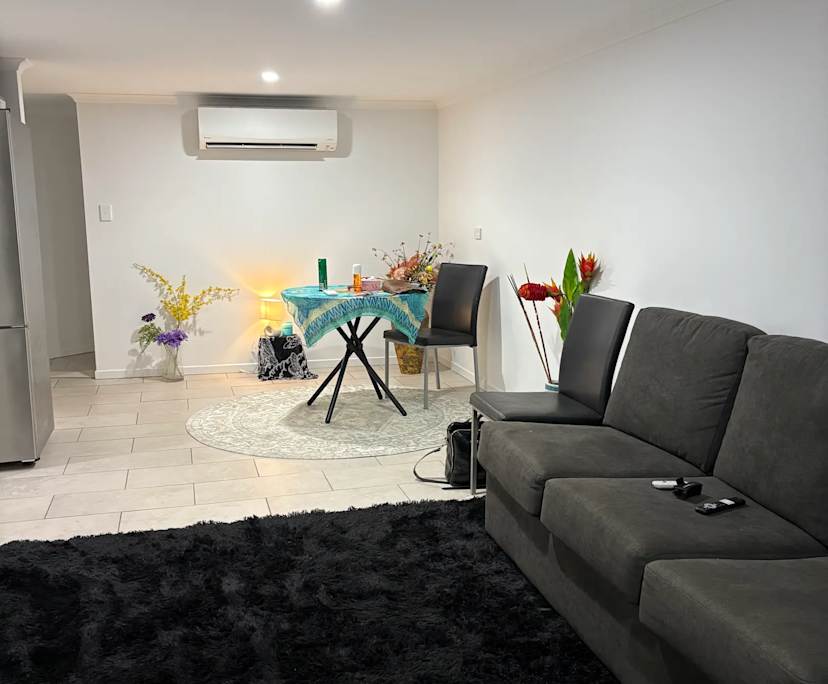 Furnished room in a flatshare