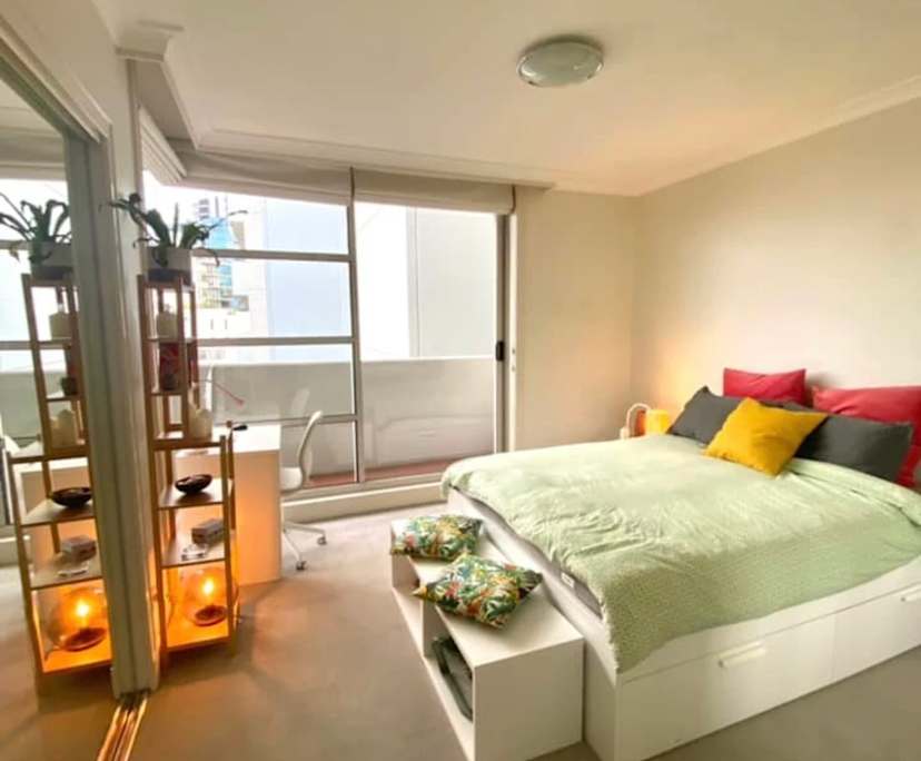 Furnished room in a flatshare