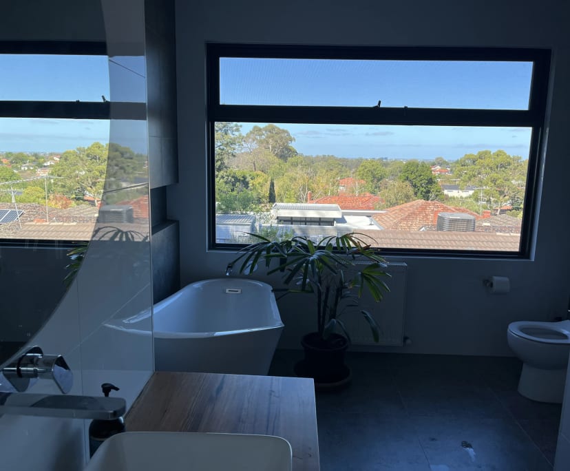 $350, Share-house, 4 bathrooms, Surrey Hills VIC 3127