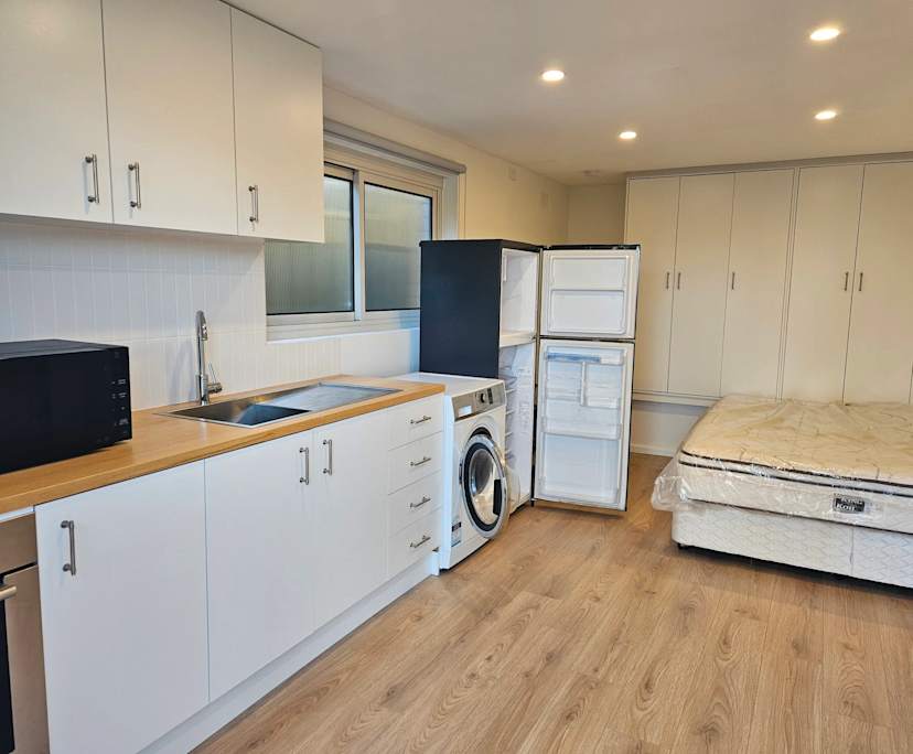 Furnished room granny flat for rent