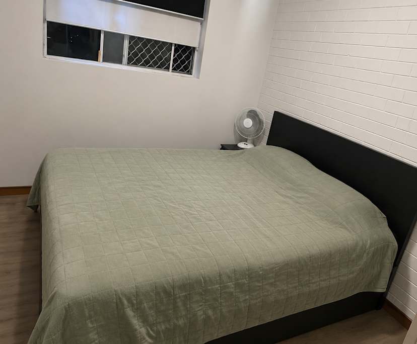 Furnished room in a flatshare