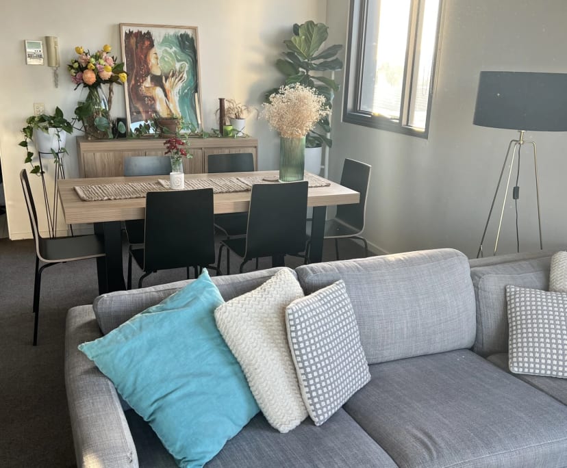 Whole property with 1 room for rent