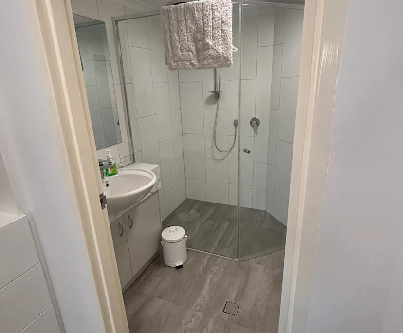 $335, Flatshare, 2 bathrooms, Coorparoo QLD 4151