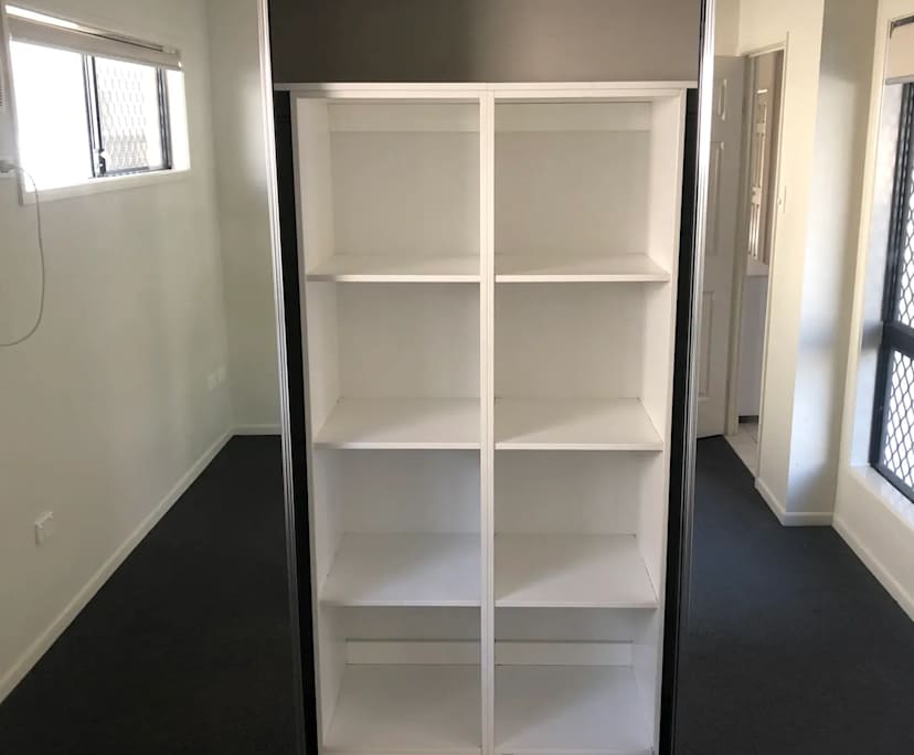 $300, Share-house, 4 bathrooms, Kirwan QLD 4817