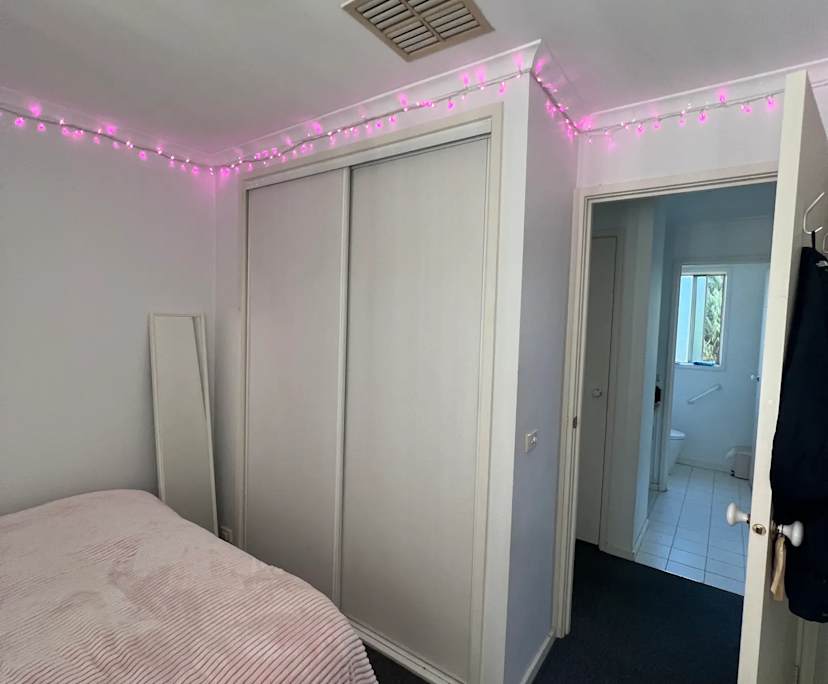 Unfurnished room in a share house