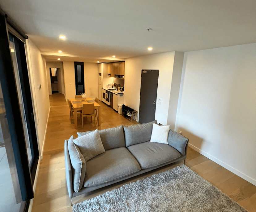 Furnished room with ensuite in a flatshare