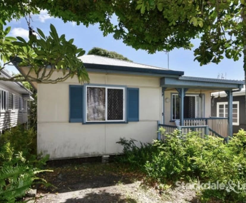 Room for Rent in Moffat Beach, Sunshine Coast 220...