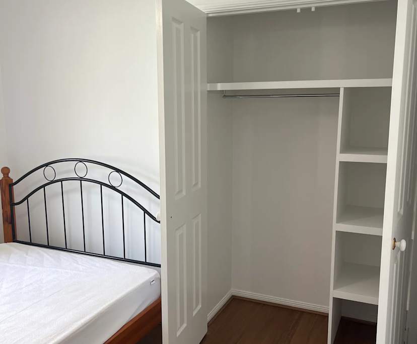 $240, Share-house, 3 bathrooms, Regents Park QLD 4118