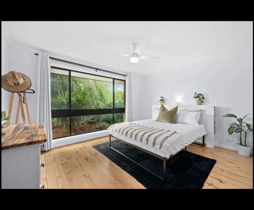 Furnished room in a share house
