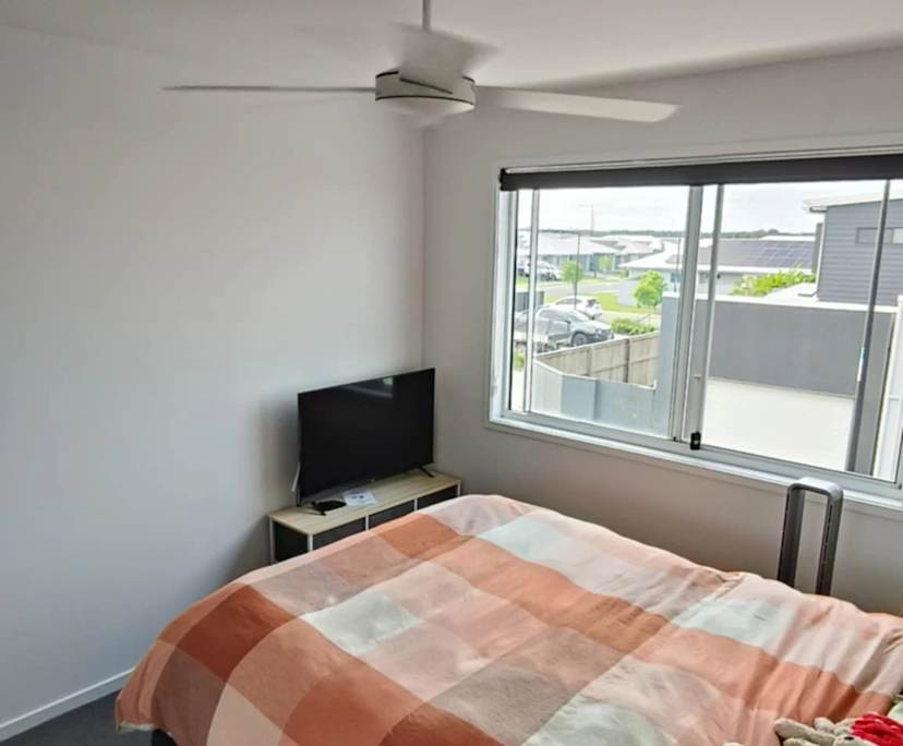 Unfurnished room with own bathroom