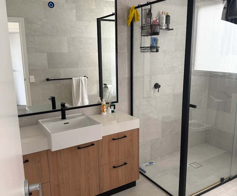 $170, Share-house, 3 bathrooms, Highton VIC 3216