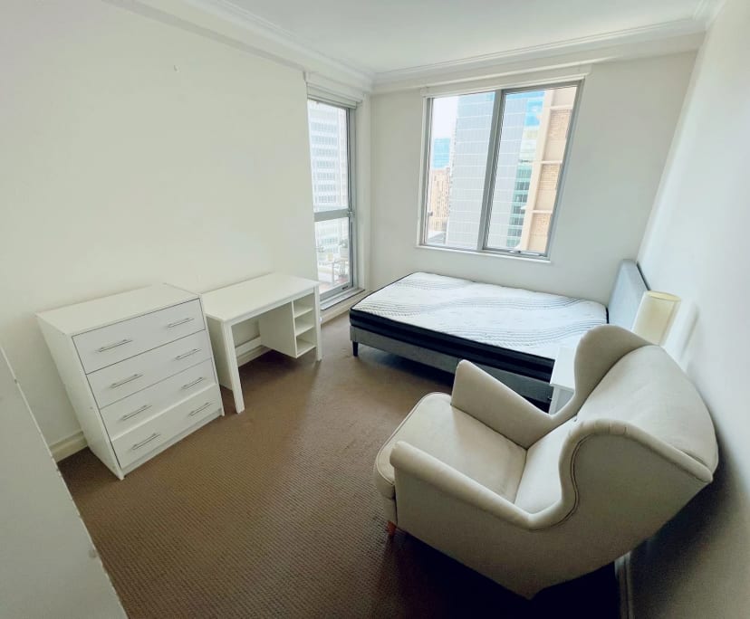 Furnished room in a flatshare
