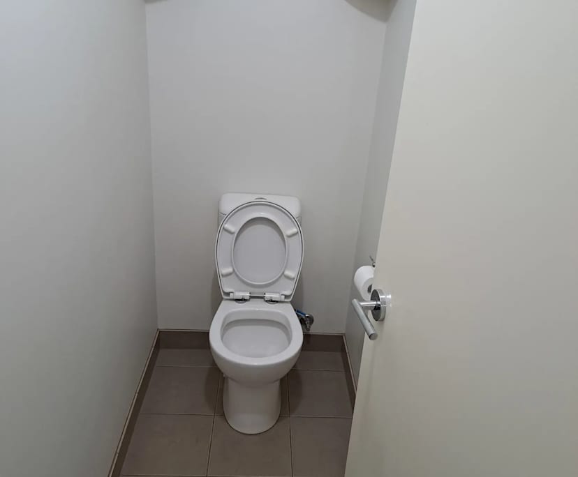 $300, Share-house, 3 bathrooms, Cranbourne East VIC 3977