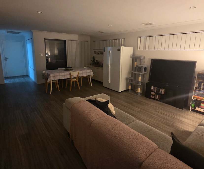 Unfurnished room in a share house