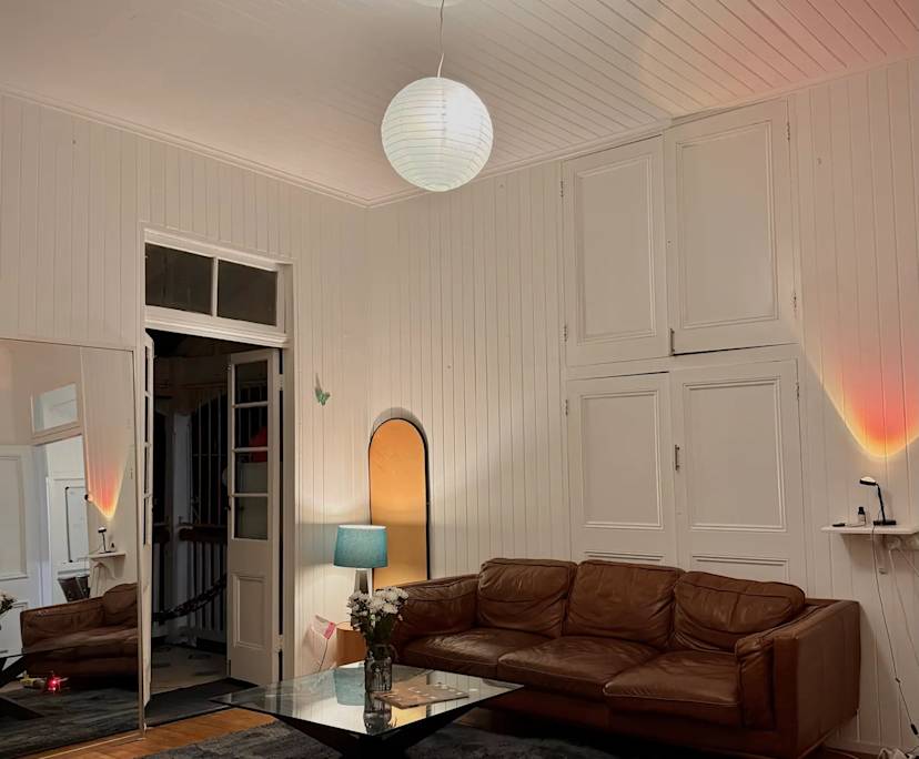 Room in a share house