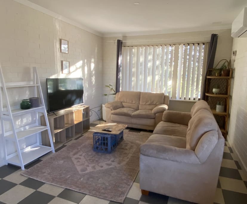 Room in a share house