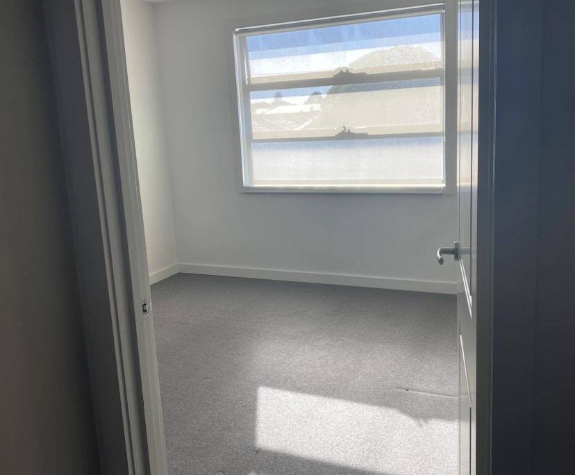 Unfurnished room with own bathroom
