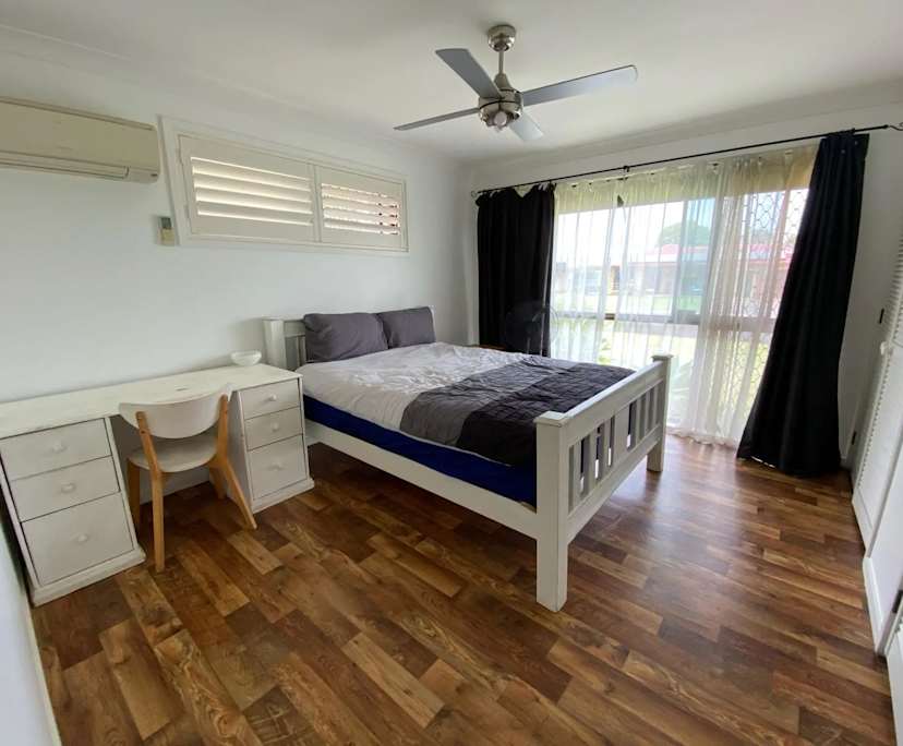 Furnished room in a share house
