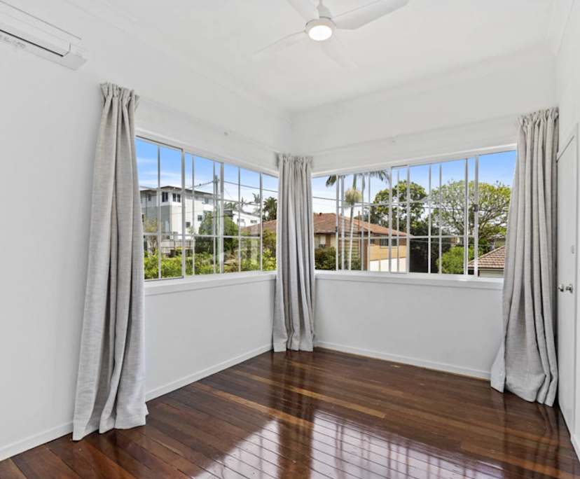 Room in a share house