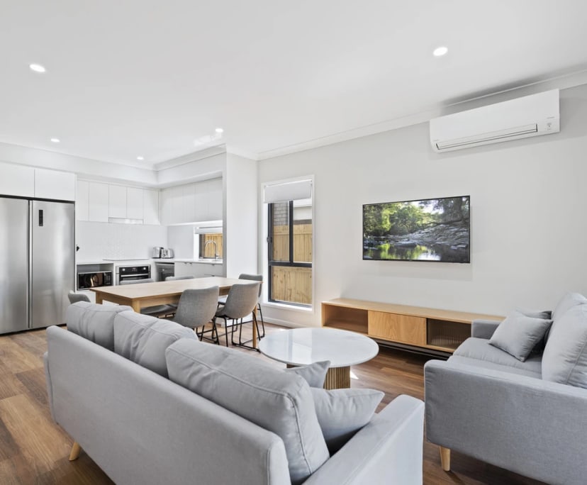 $315, Share-house, 3 bathrooms, Logan Reserve QLD 4133