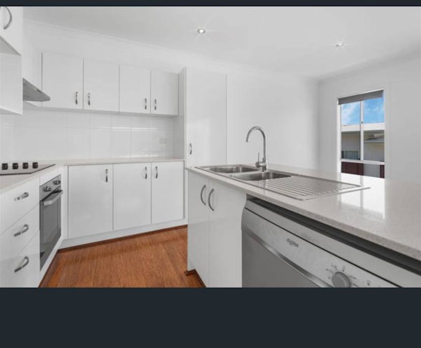 Whole property with 3 rooms for rent