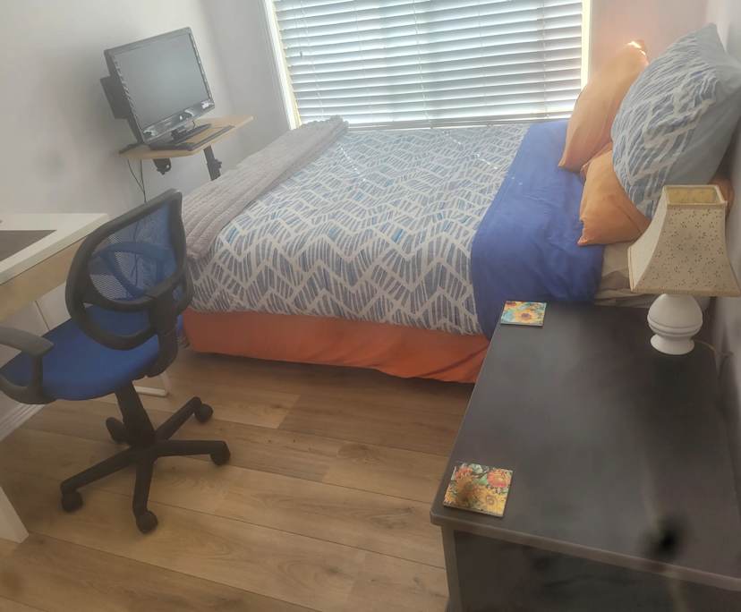 Furnished room in a share house