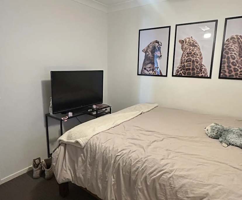Unfurnished room in a share house
