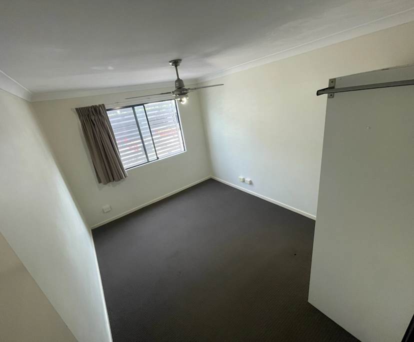 Unfurnished room in a flatshare
