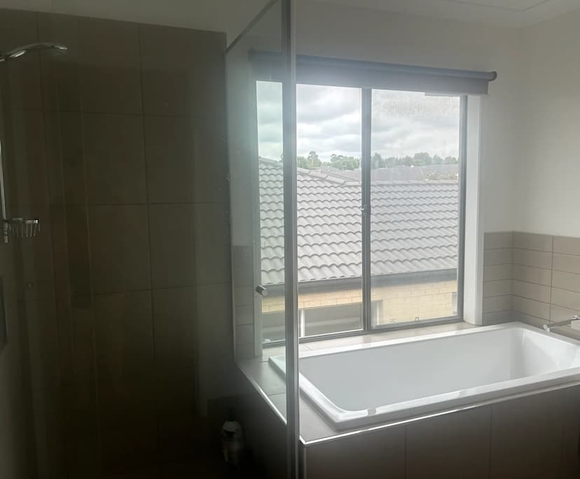 $350, Share-house, 4 bathrooms, Pakenham VIC 3810